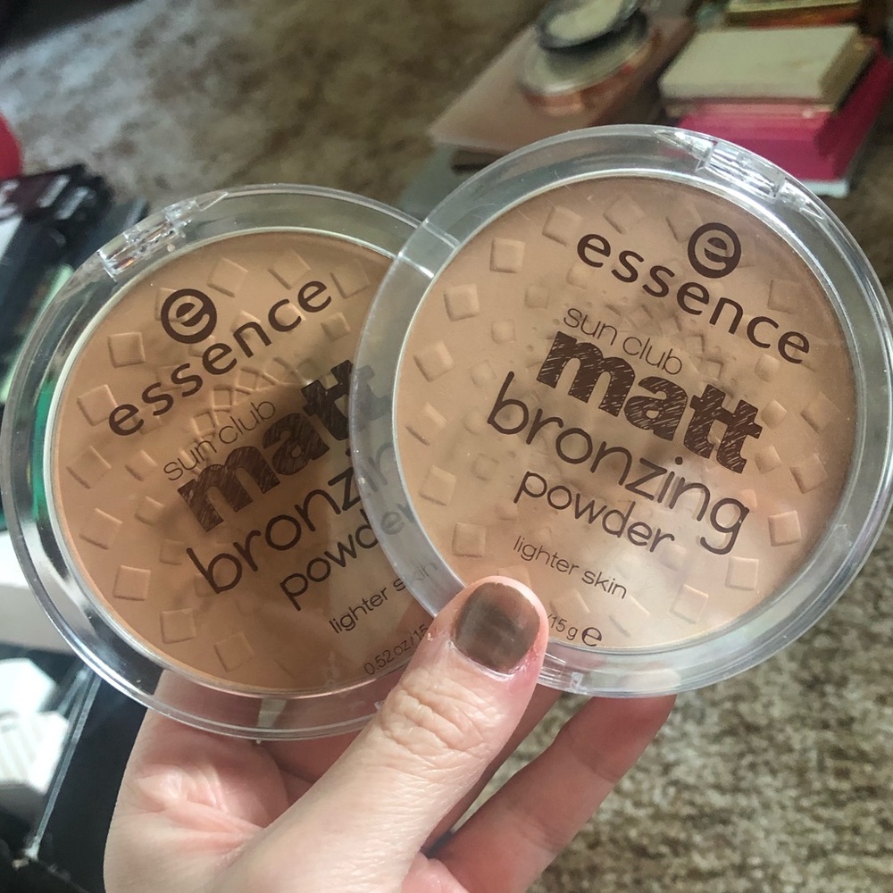 Essence bronzers